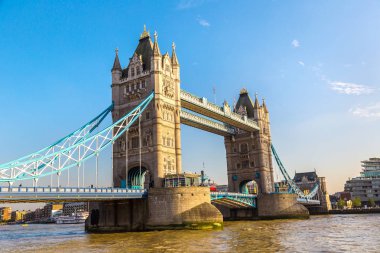 Londra 'daki kule köprüsü