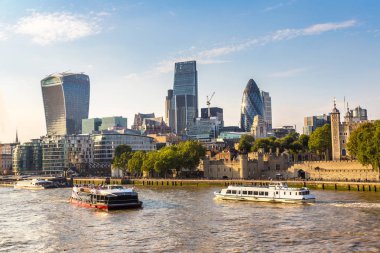 Cityscape Londra yaz gününde