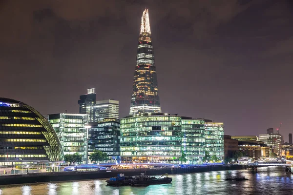 Shard à Londres la nuit — Photo