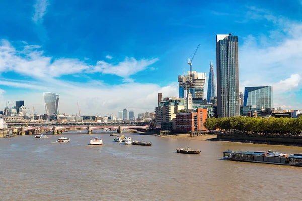 Paisaje urbano de Londres y Blackfriars Bridge —  Fotos de Stock