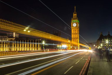 Londra Big Ben ve trafik 