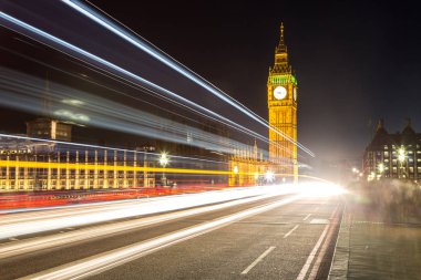 Londra Big Ben ve trafik 