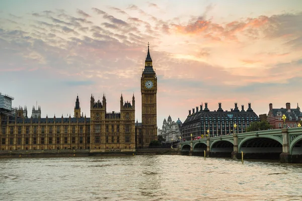 Big Ben, parlamentet, Westminster bridge — Stockfoto