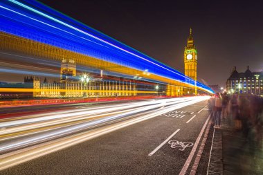 Londra Big Ben ve trafik 
