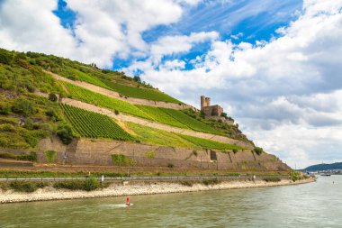 Ren Vadisi romantik kalede
