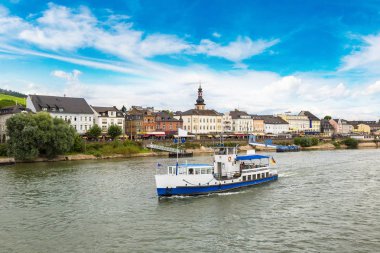 Ren Nehri ve Ruedesheim am Rhein