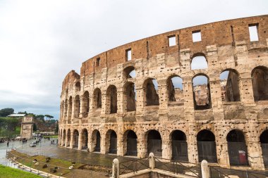 Roma'nın efsanevi Coliseum