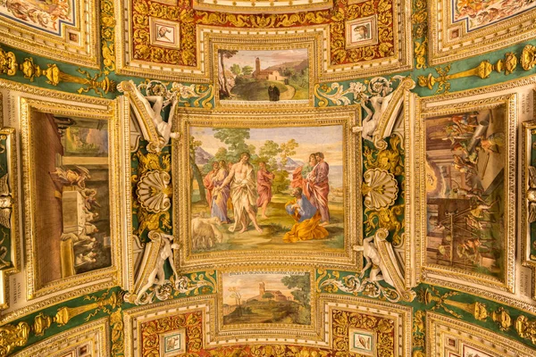 Famous paintings in Map Room — Stock Photo, Image