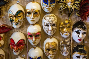 Karnaval maske dükkanda