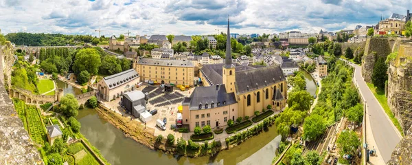 Panoramautsikt över stadsbilden i Luxemburg — Stockfoto