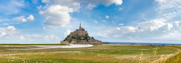 Panorama a Mont Saint Michele apátság — Stock Fotó