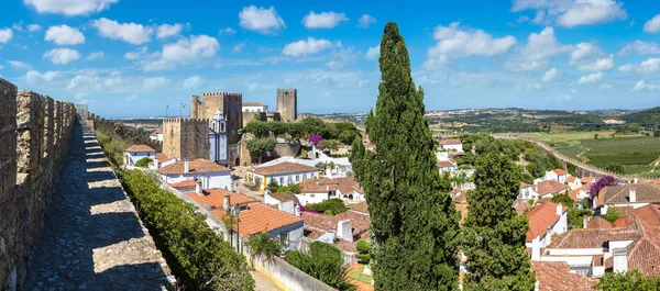 Panoramiczny widok z lotu ptaka średniowiecznego miasta Óbidos — Zdjęcie stockowe
