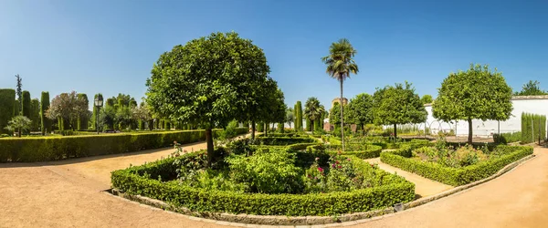 Jardines en el Alcázar de los Reyes Cristianos — Foto de Stock