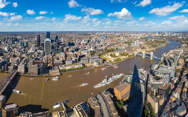Londra tower Köprüsü'nün havadan görünümü — Stok fotoğraf