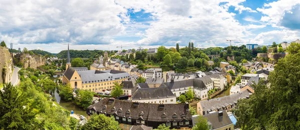 Widok panoramiczny na Abbaye de Neumunster — Zdjęcie stockowe