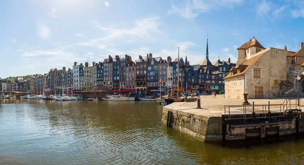 Panorama del Puerto de Honfleur — Foto de Stock