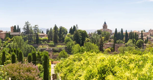 Panoramisch uitzicht over Granada — Stockfoto