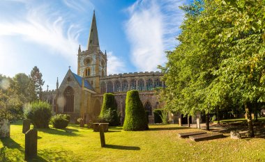 Kutsal teslis Kilisesi 