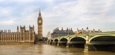 Güzel yaz günü Londra'da