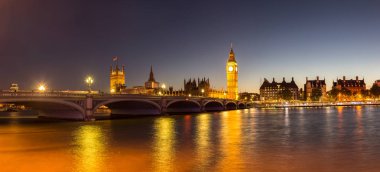 Londra 'daki Westminster Köprüsü