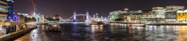Tower Bridge ve Hms Belfast savaş gemisi