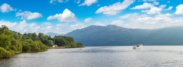 Lago Loch Lomond en Escocia — Foto de Stock
