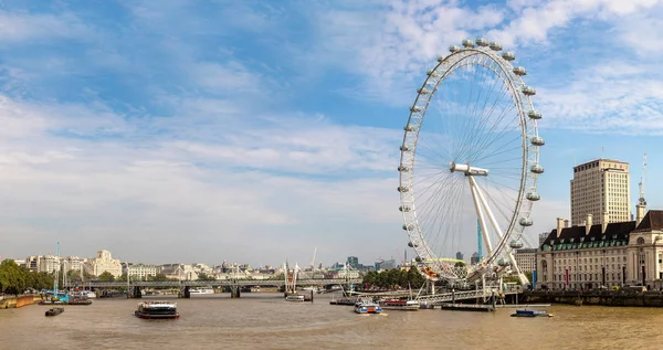 ล้อเฟอร์ริสขนาดใหญ่ ลอนดอน — ภาพถ่ายสต็อก