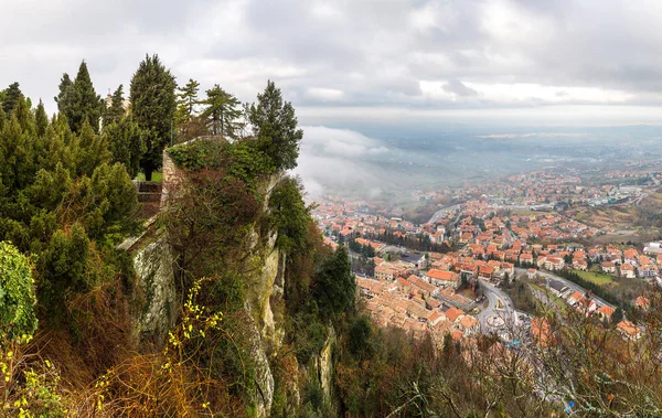 Vue aérienne panoramique de Saint-Marin — Photo