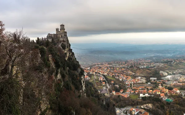 Rocca della Guaita fortaleza — Foto de Stock