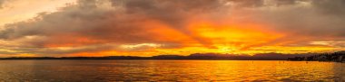 Günbatımı Panoraması Garda Gölü