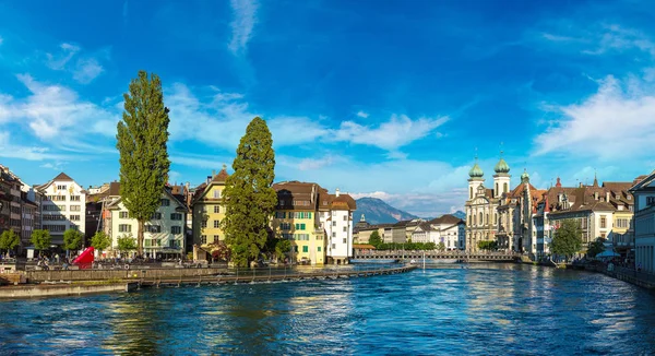 Panorama dari pusat kota bersejarah Lucerne — Stok Foto