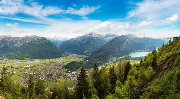 Panoramatický pohled z Interlakenu — Stock fotografie