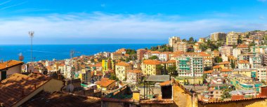 Akdeniz kıyılarında Panoraması 