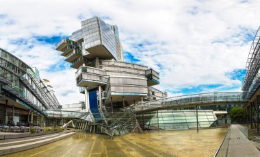 Hannover'da modern gökdelen