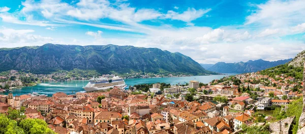 Panorama Kotoru v Černé Hoře — Stock fotografie