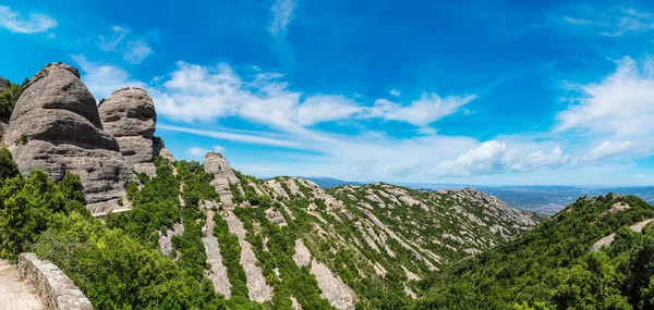 Letecký pohled na pohoří Montserrat — Stock fotografie