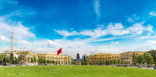 Praça Skanderbeg em Tirana — Fotografia de Stock