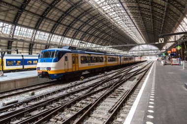 Amsterdam Merkez Tren İstasyonu