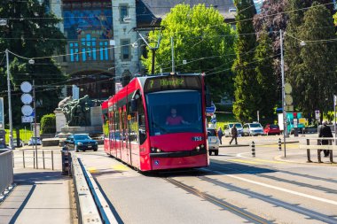 Modern şehir tramvay Bern