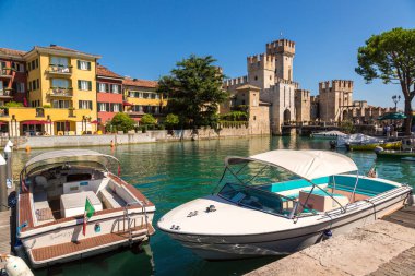 Sirmione 'deki Scaliger Kalesi