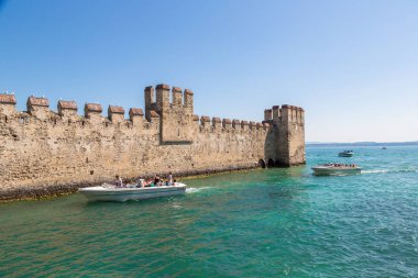 Sirmione 'deki Scaliger Kalesi