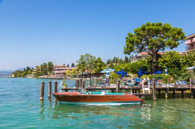Sirmione Garda Gölü 'nde
