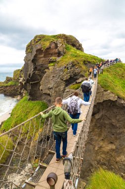 Carrick-a-rede ip köprüsü