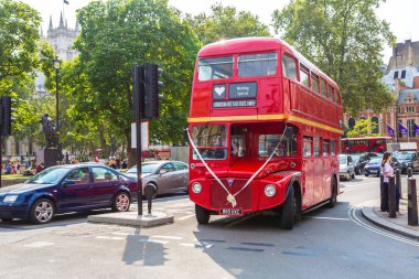 Retro kırmızı Çift katlı otobüs