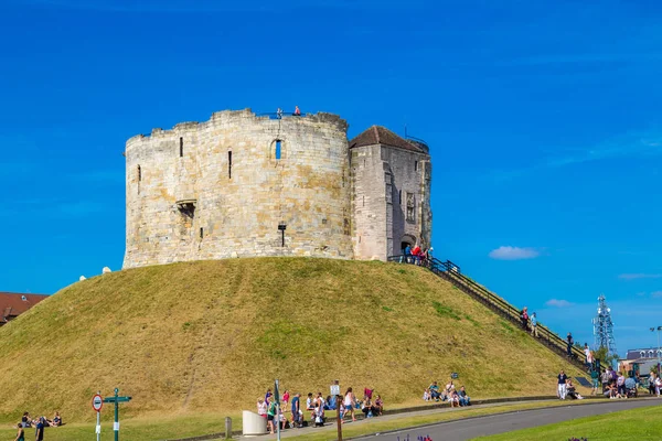 Cliffords Tower i York — Stockfoto