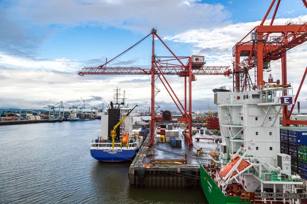 Port of Dublinin, Ireland. — Stock Photo, Image