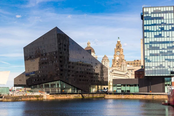 Arquitetura moderna em Liverpool — Fotografia de Stock