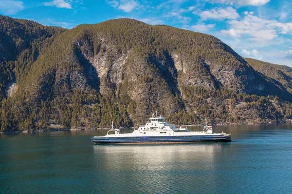 Ferry ship in Norway — Stock Photo, Image