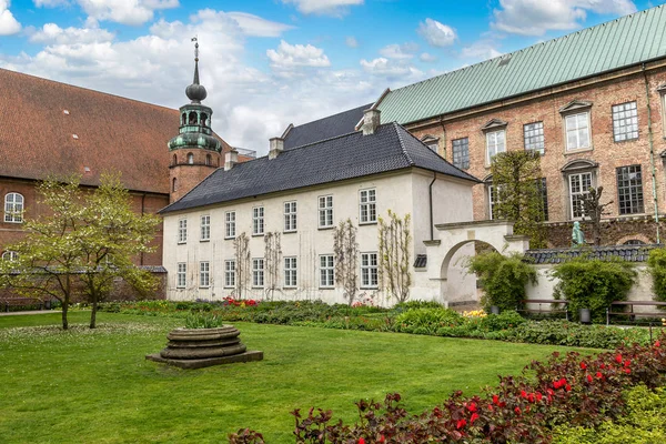 Christiansborgs slott i Köpenhamn — Stockfoto