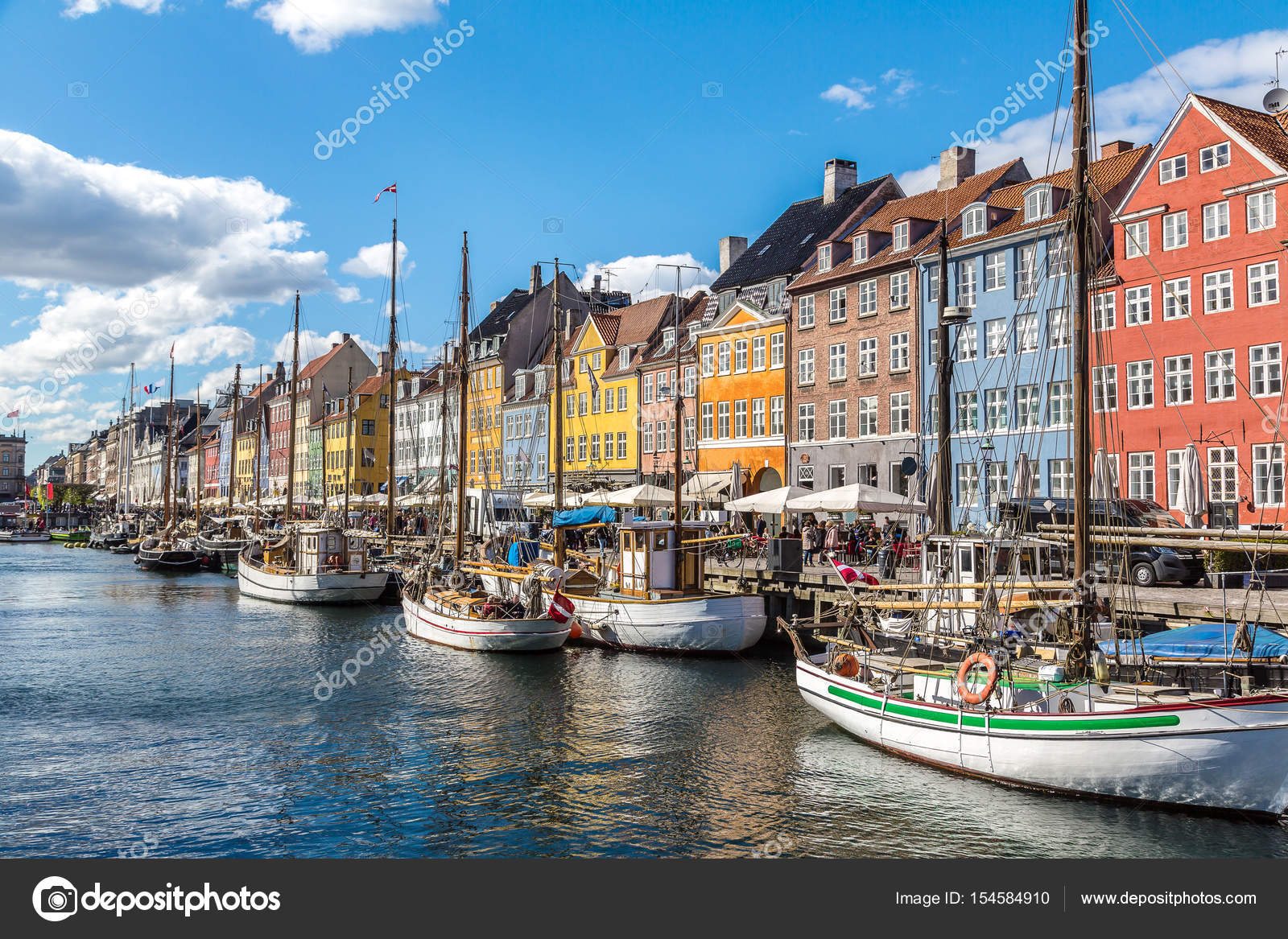 Nyhavn district in Copenhagen Stock Editorial Photo © bloodua 154584910